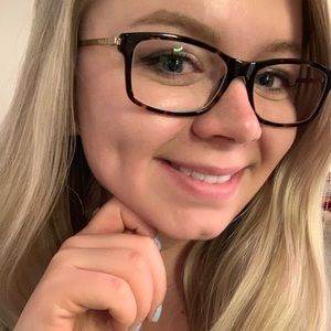 Meet your Posher, Brooke